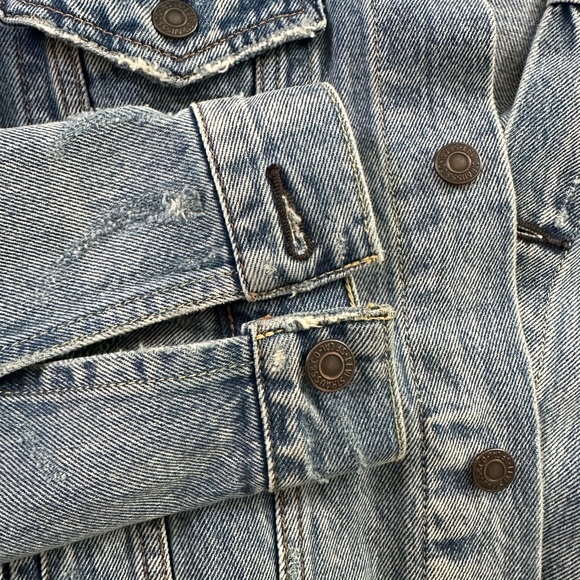 Levi’s Distressed Denim Jacket - Picture 5 of 7